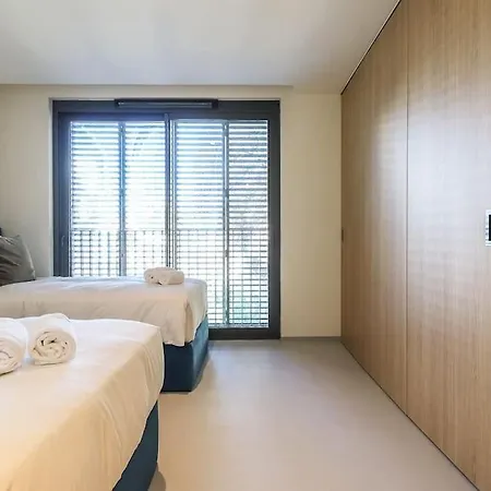 Marques Pombal 2 Bed Ac