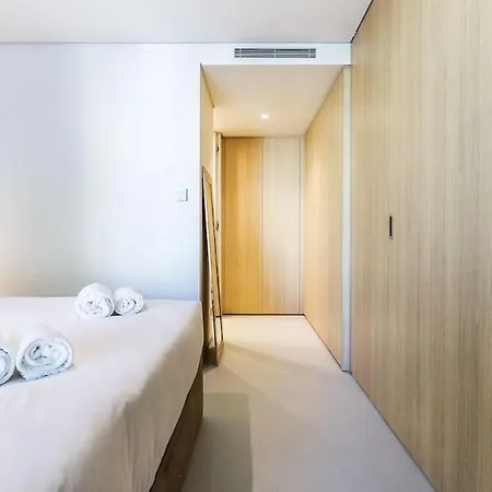 Apartment Marques Pombal 2 Bed Ac