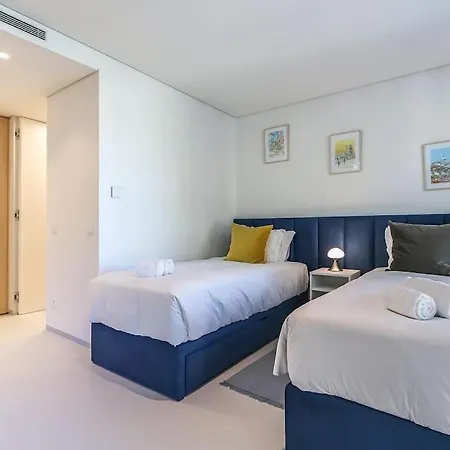 Marques Pombal 2 Bed Ac
