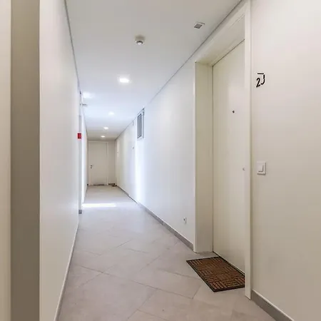 Апартаменты Marques Pombal 2 Bed