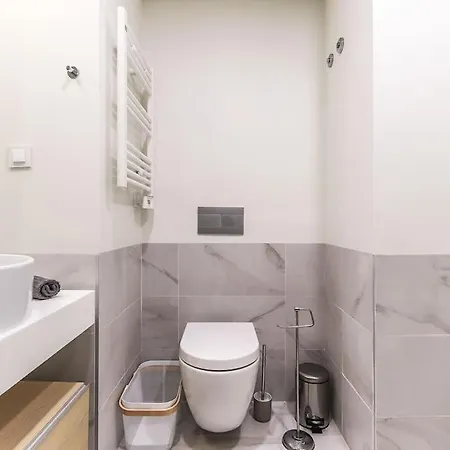 Marques Pombal 2 Bed * Лиссабон